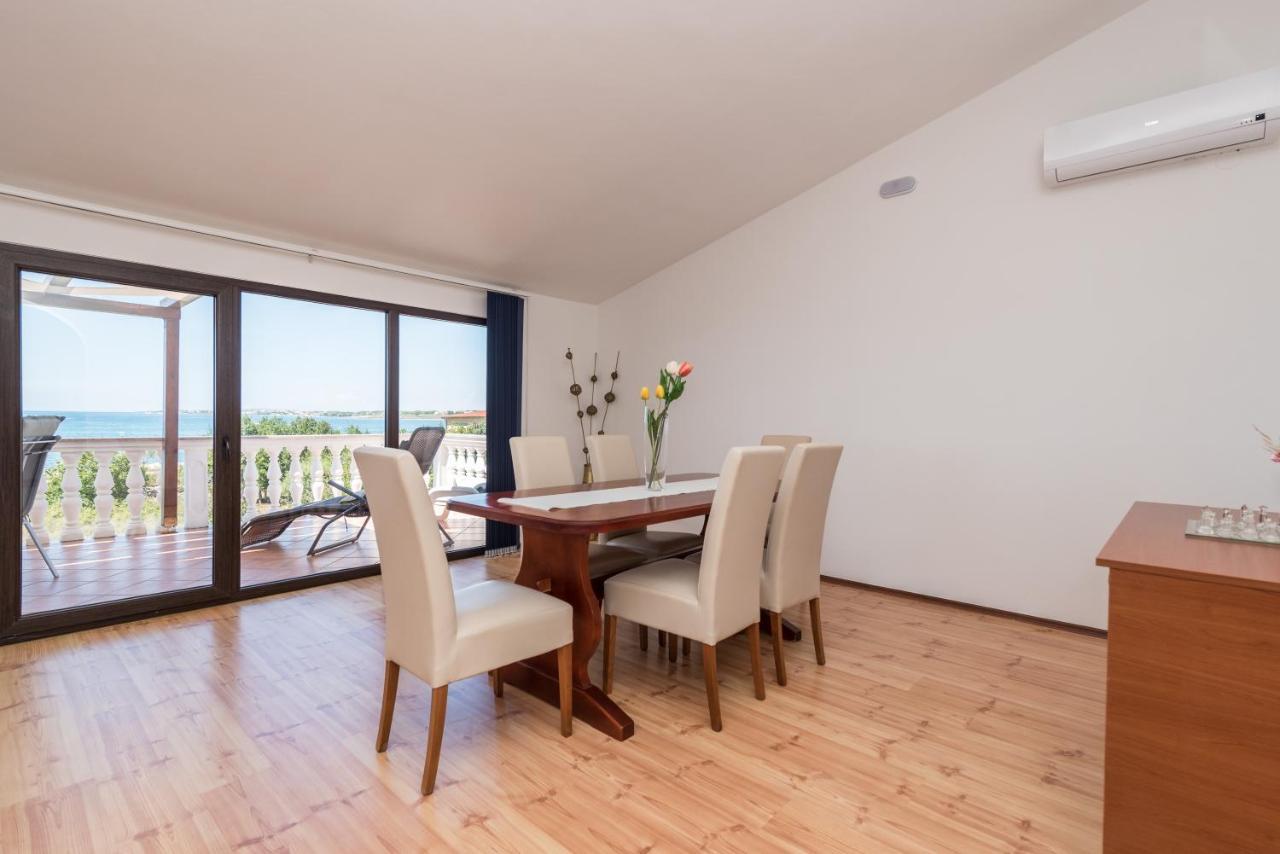 Apartment Astoria 자톤 외부 사진