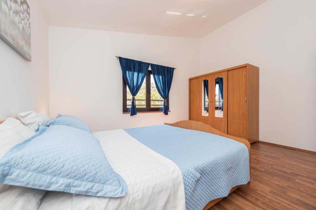 Apartment Astoria 자톤 외부 사진