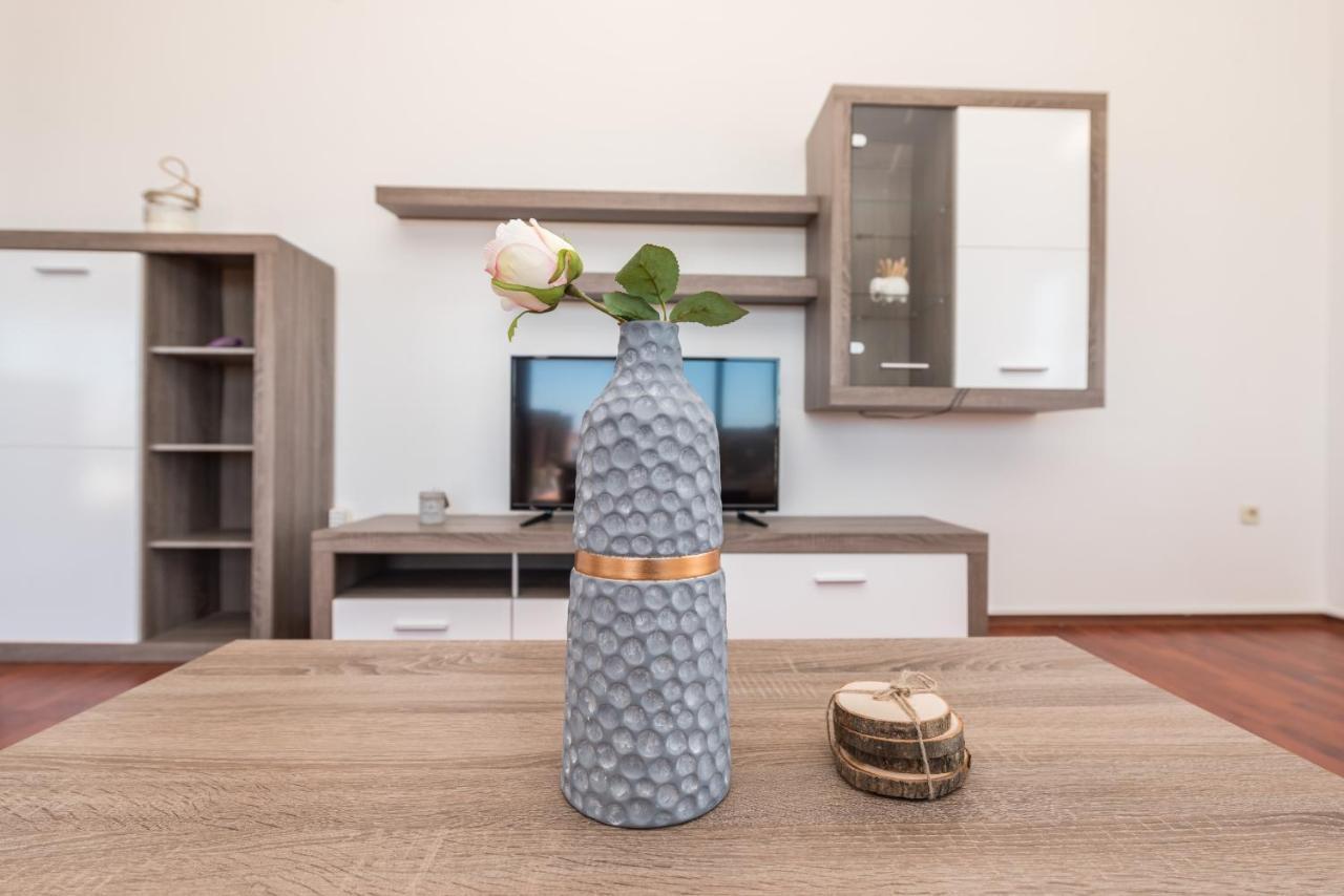 Apartment Astoria 자톤 외부 사진