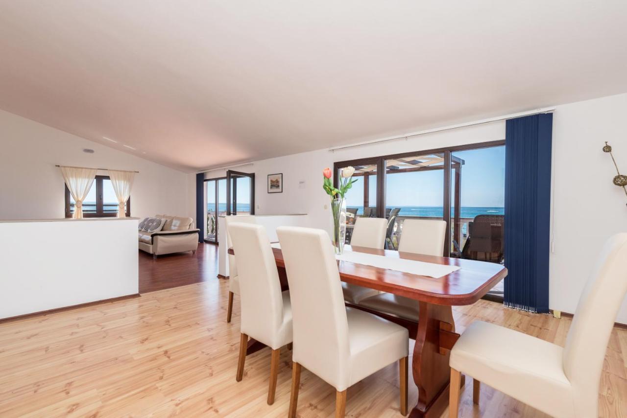 Apartment Astoria 자톤 외부 사진