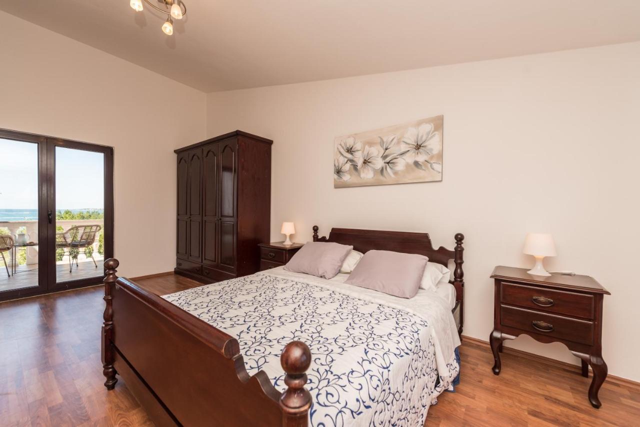 Apartment Astoria 자톤 외부 사진